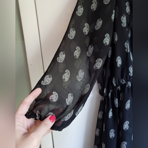 NWOT elegant black sheer ruffle dress - Picture 10 of 15